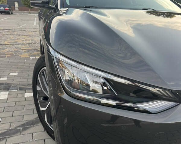Серый Киа EV6, объемом двигателя 0 л и пробегом 54 тыс. км за 27250 $, фото 19 на Automoto.ua