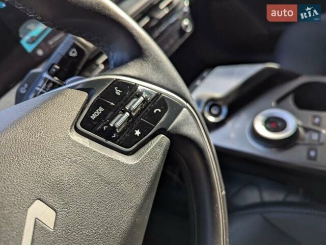 Сірий Кіа EV6, об'ємом двигуна 0 л та пробігом 140 тис. км за 23800 $, фото 21 на Automoto.ua