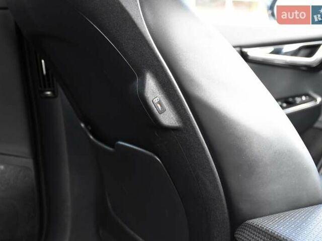 Серый Киа EV6, объемом двигателя 0 л и пробегом 164 тыс. км за 26800 $, фото 62 на Automoto.ua