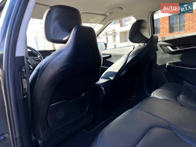 Сірий Кіа EV6, об'ємом двигуна 0 л та пробігом 150 тис. км за 26000 $, фото 74 на Automoto.ua