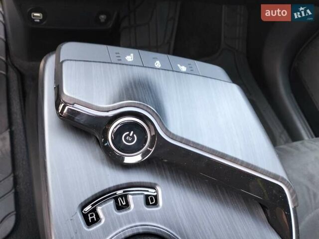 Серый Киа EV6, объемом двигателя 0 л и пробегом 18 тыс. км за 33000 $, фото 8 на Automoto.ua