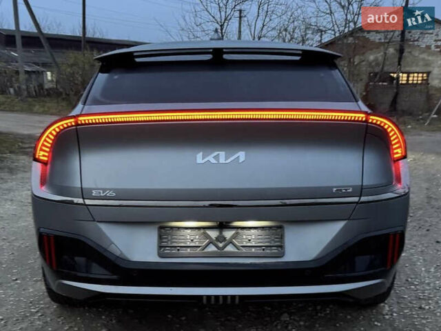 Серый Киа EV6, объемом двигателя 0 л и пробегом 18 тыс. км за 26500 $, фото 4 на Automoto.ua