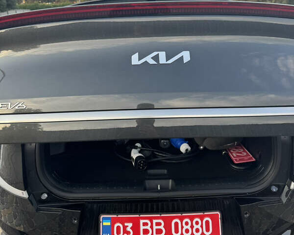 Серый Киа EV6, объемом двигателя 0 л и пробегом 54 тыс. км за 27250 $, фото 76 на Automoto.ua