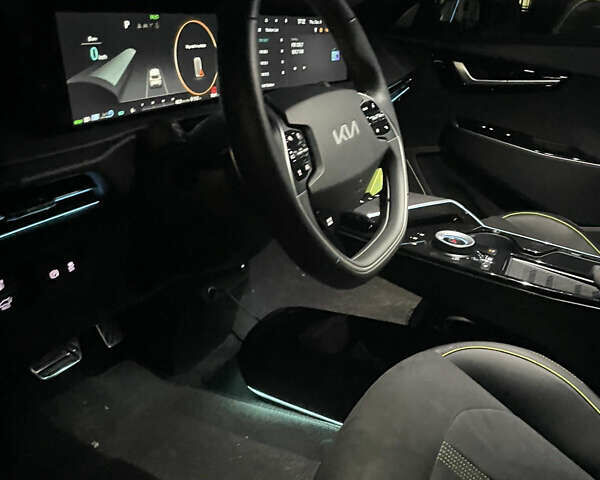 Серый Киа EV6, объемом двигателя 0 л и пробегом 18 тыс. км за 26500 $, фото 11 на Automoto.ua