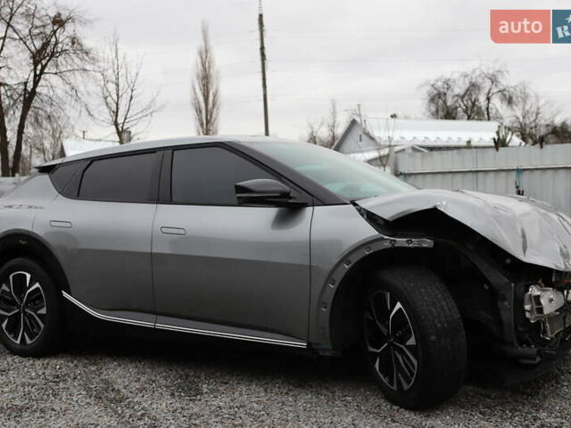 Сірий Кіа EV6, об'ємом двигуна 0 л та пробігом 67 тис. км за 15899 $, фото 11 на Automoto.ua
