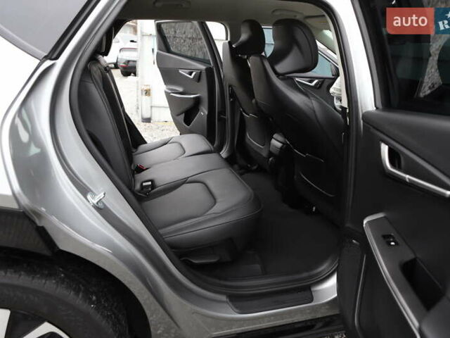 Сірий Кіа EV6, об'ємом двигуна 0 л та пробігом 67 тис. км за 15899 $, фото 34 на Automoto.ua