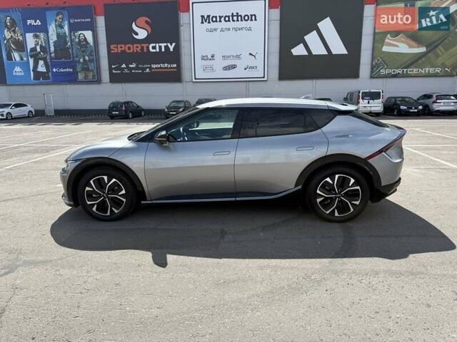 Серый Киа EV6, объемом двигателя 0 л и пробегом 43 тыс. км за 27999 $, фото 1 на Automoto.ua