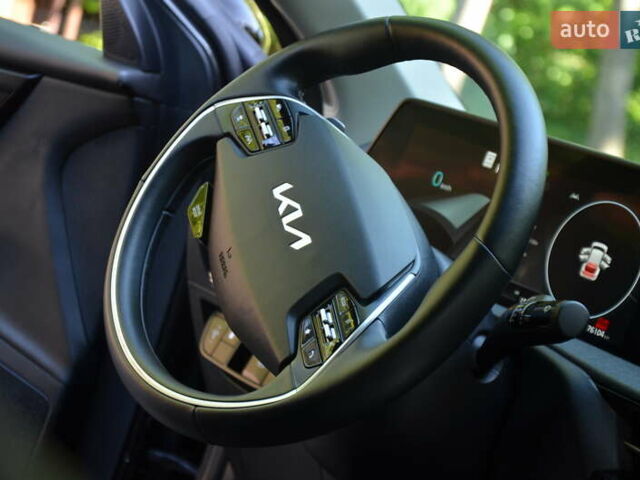 Серый Киа EV6, объемом двигателя 0 л и пробегом 76 тыс. км за 21850 $, фото 59 на Automoto.ua