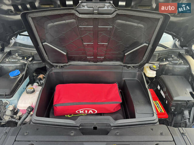 Серый Киа EV6, объемом двигателя 0 л и пробегом 54 тыс. км за 27250 $, фото 66 на Automoto.ua