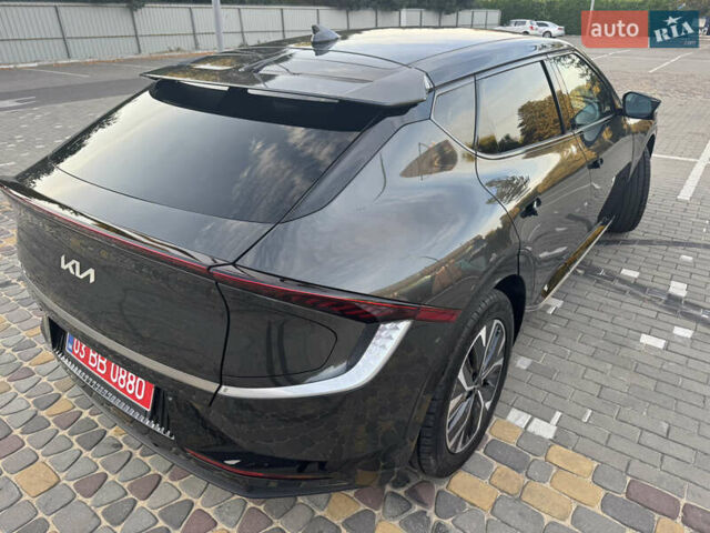 Серый Киа EV6, объемом двигателя 0 л и пробегом 54 тыс. км за 27250 $, фото 21 на Automoto.ua