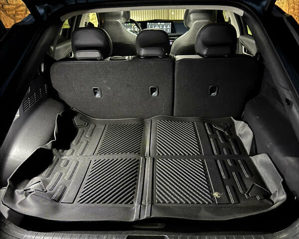 Сірий Кіа EV6, об'ємом двигуна 0 л та пробігом 169 тис. км за 20800 $, фото 7 на Automoto.ua