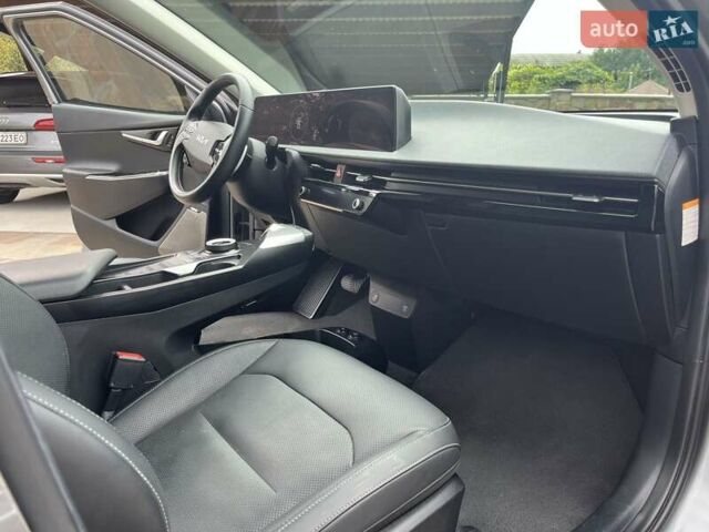 Серый Киа EV6, объемом двигателя 0 л и пробегом 91 тыс. км за 24900 $, фото 21 на Automoto.ua