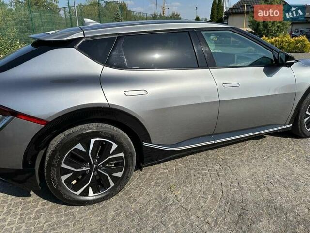 Серый Киа EV6, объемом двигателя 0 л и пробегом 47 тыс. км за 27999 $, фото 13 на Automoto.ua