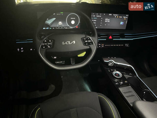 Серый Киа EV6, объемом двигателя 0 л и пробегом 18 тыс. км за 26500 $, фото 9 на Automoto.ua
