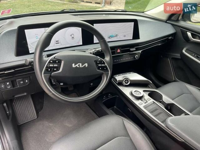 Серый Киа EV6, объемом двигателя 0 л и пробегом 91 тыс. км за 24900 $, фото 33 на Automoto.ua