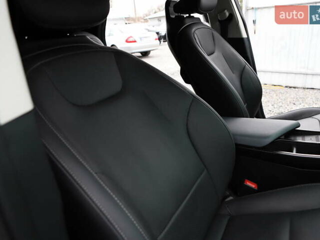 Сірий Кіа EV6, об'ємом двигуна 0 л та пробігом 67 тис. км за 15899 $, фото 27 на Automoto.ua