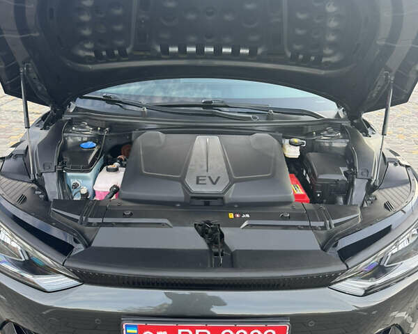 Серый Киа EV6, объемом двигателя 0 л и пробегом 54 тыс. км за 27250 $, фото 65 на Automoto.ua