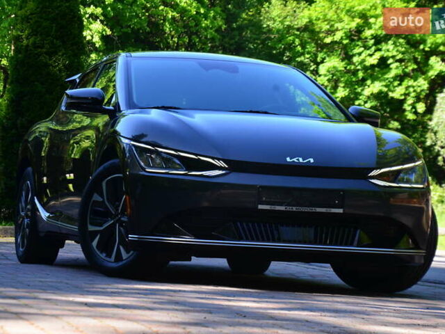 Серый Киа EV6, объемом двигателя 0 л и пробегом 76 тыс. км за 21850 $, фото 20 на Automoto.ua