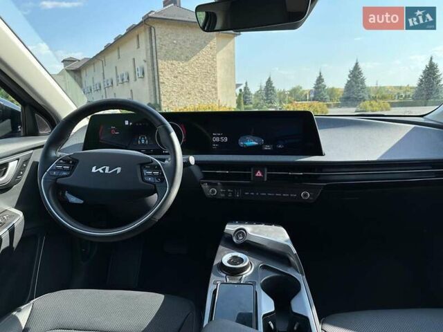 Серый Киа EV6, объемом двигателя 0 л и пробегом 47 тыс. км за 27999 $, фото 39 на Automoto.ua
