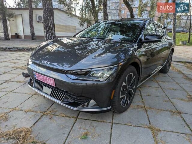 Сірий Кіа EV6, об'ємом двигуна 0 л та пробігом 140 тис. км за 23800 $, фото 3 на Automoto.ua
