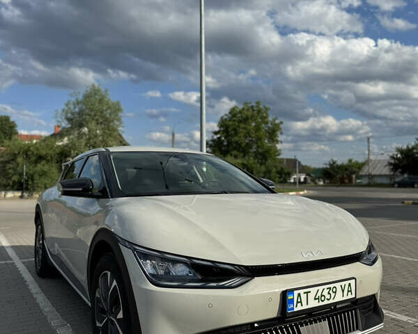 Сірий Кіа EV6, об'ємом двигуна 0 л та пробігом 14 тис. км за 22950 $, фото 2 на Automoto.ua