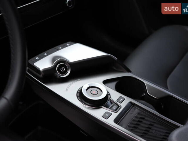 Сірий Кіа EV6, об'ємом двигуна 0 л та пробігом 67 тис. км за 15899 $, фото 21 на Automoto.ua