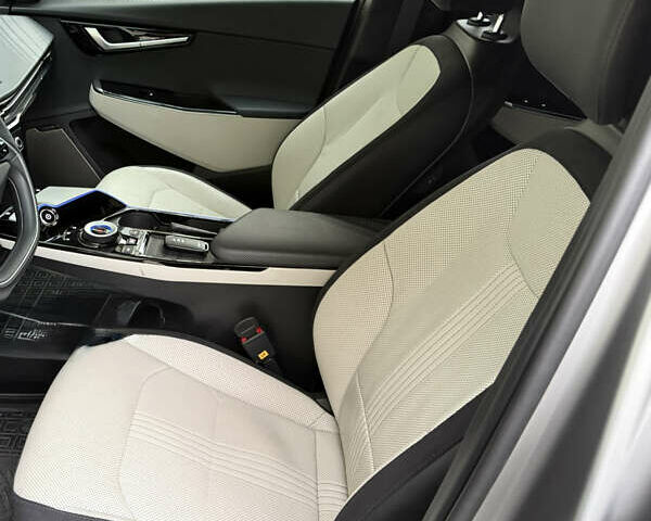 Серый Киа EV6, объемом двигателя 0 л и пробегом 32 тыс. км за 32200 $, фото 10 на Automoto.ua