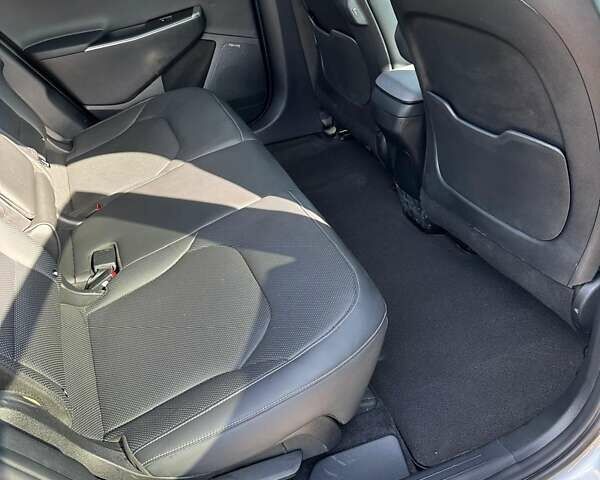 Серый Киа EV6, объемом двигателя 0 л и пробегом 47 тыс. км за 27999 $, фото 34 на Automoto.ua