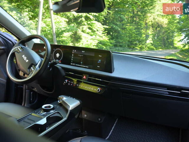 Серый Киа EV6, объемом двигателя 0 л и пробегом 76 тыс. км за 21850 $, фото 57 на Automoto.ua
