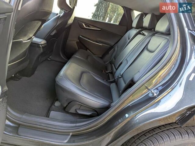 Сірий Кіа EV6, об'ємом двигуна 0 л та пробігом 140 тис. км за 23800 $, фото 32 на Automoto.ua