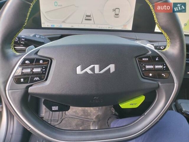 Серый Киа EV6, объемом двигателя 0 л и пробегом 18 тыс. км за 33000 $, фото 6 на Automoto.ua