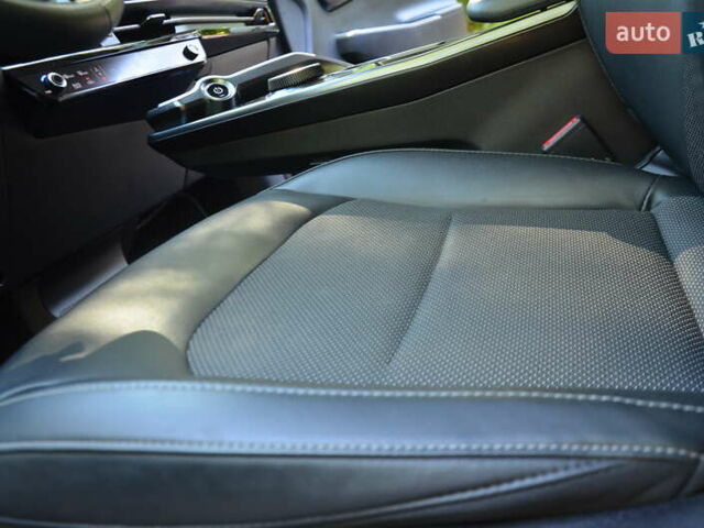Серый Киа EV6, объемом двигателя 0 л и пробегом 76 тыс. км за 21850 $, фото 42 на Automoto.ua