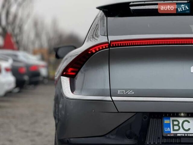 Серый Киа EV6, объемом двигателя 0 л и пробегом 66 тыс. км за 29000 $, фото 3 на Automoto.ua