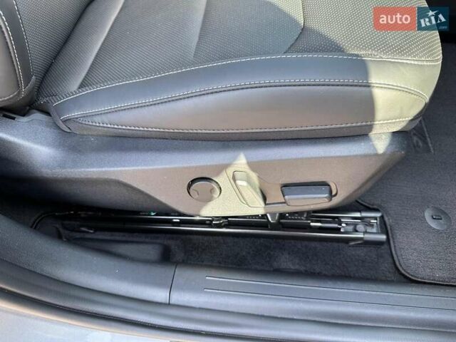 Серый Киа EV6, объемом двигателя 0 л и пробегом 47 тыс. км за 27999 $, фото 21 на Automoto.ua