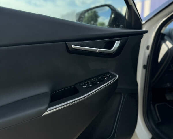 Сірий Кіа EV6, об'ємом двигуна 0 л та пробігом 14 тис. км за 22950 $, фото 18 на Automoto.ua