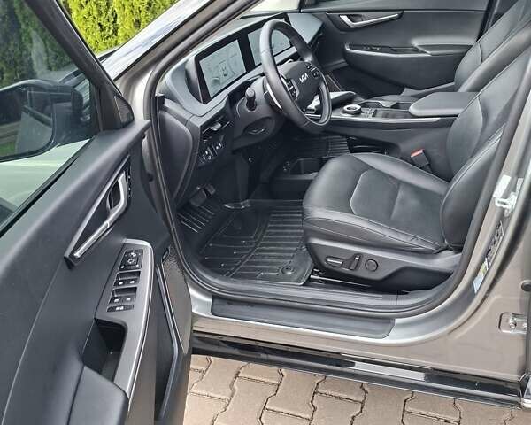 Серый Киа EV6, объемом двигателя 0 л и пробегом 120 тыс. км за 23500 $, фото 8 на Automoto.ua