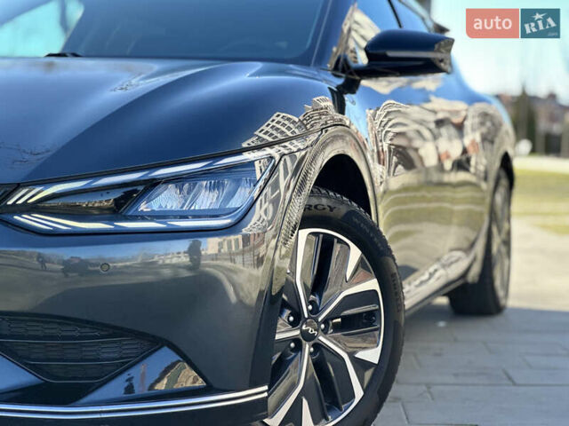 Сірий Кіа EV6, об'ємом двигуна 0 л та пробігом 150 тис. км за 26000 $, фото 9 на Automoto.ua