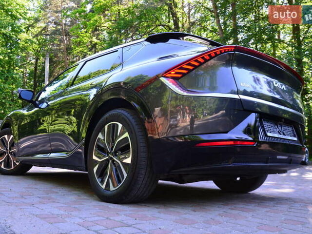 Серый Киа EV6, объемом двигателя 0 л и пробегом 76 тыс. км за 21850 $, фото 27 на Automoto.ua