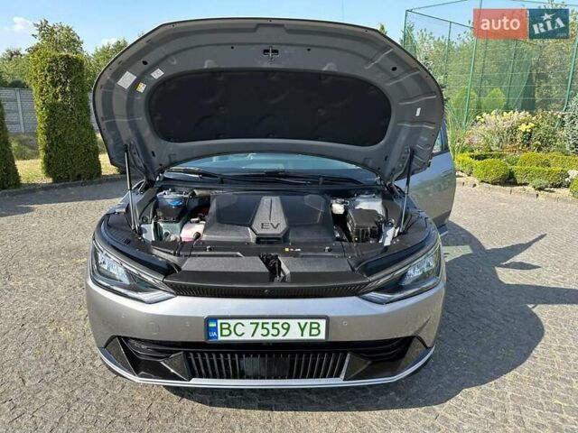Серый Киа EV6, объемом двигателя 0 л и пробегом 47 тыс. км за 27999 $, фото 16 на Automoto.ua
