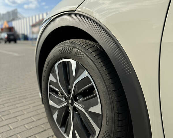 Сірий Кіа EV6, об'ємом двигуна 0 л та пробігом 14 тис. км за 22950 $, фото 15 на Automoto.ua