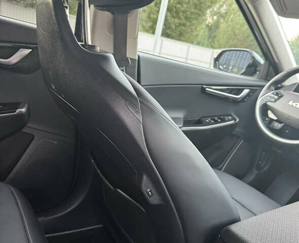 Серый Киа EV6, объемом двигателя 0 л и пробегом 54 тыс. км за 27250 $, фото 42 на Automoto.ua