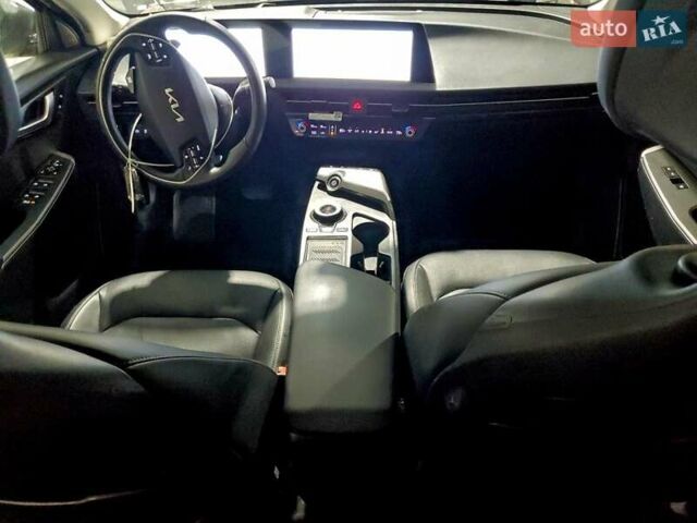 Сірий Кіа EV6, об'ємом двигуна 0 л та пробігом 130 тис. км за 11500 $, фото 7 на Automoto.ua
