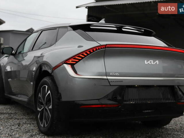 Сірий Кіа EV6, об'ємом двигуна 0 л та пробігом 310 тис. км за 16899 $, фото 10 на Automoto.ua