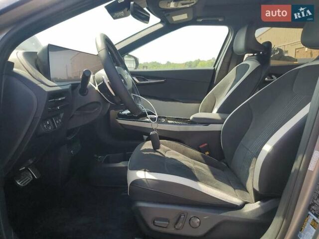Серый Киа EV6, объемом двигателя 0 л и пробегом 59 тыс. км за 9200 $, фото 6 на Automoto.ua