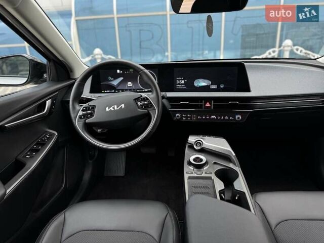 Сірий Кіа EV6, об'ємом двигуна 0 л та пробігом 43 тис. км за 26500 $, фото 17 на Automoto.ua