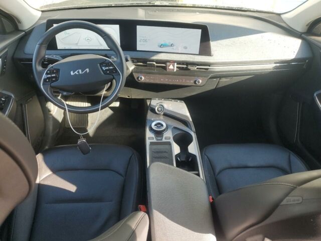 Серый Киа EV6, объемом двигателя 0 л и пробегом 162 тыс. км за 17800 $, фото 7 на Automoto.ua