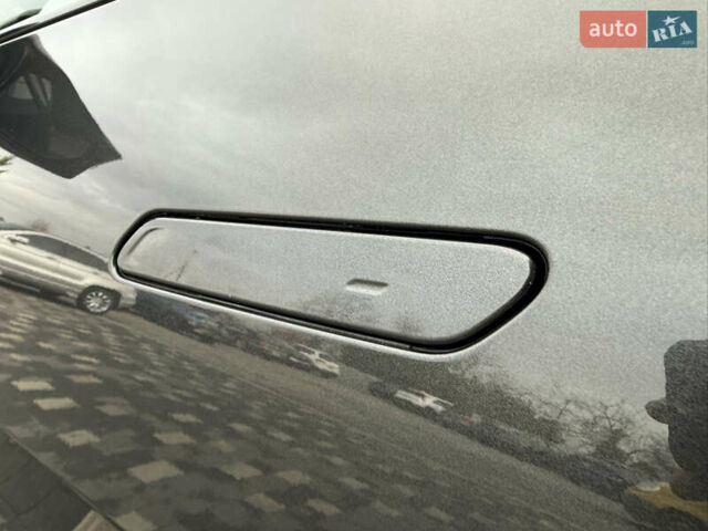 Серый Киа EV6, объемом двигателя 0 л и пробегом 47 тыс. км за 26900 $, фото 27 на Automoto.ua