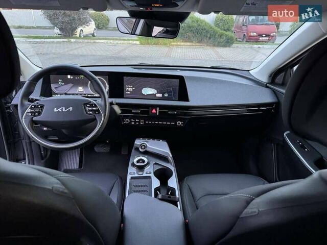 Сірий Кіа EV6, об'ємом двигуна 0 л та пробігом 18 тис. км за 31500 $, фото 4 на Automoto.ua