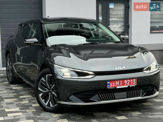 Серый Киа EV6, объемом двигателя 0 л и пробегом 47 тыс. км за 26900 $, фото 2 на Automoto.ua