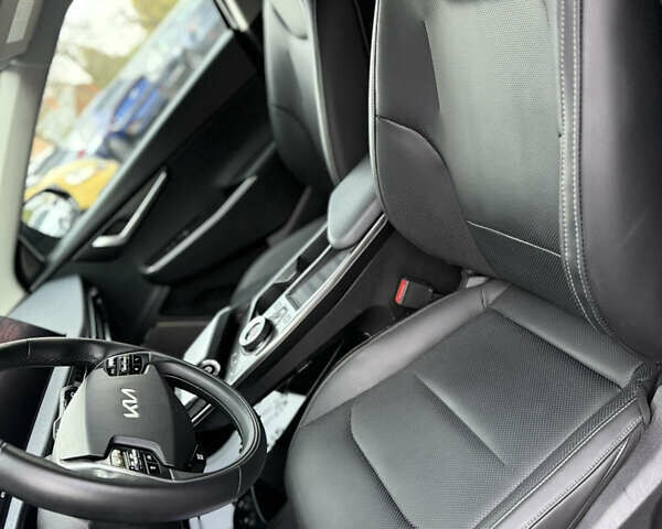 Серый Киа EV6, объемом двигателя 0 л и пробегом 47 тыс. км за 26900 $, фото 55 на Automoto.ua